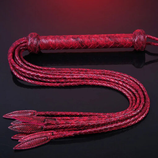 Chicote Trançado de Couro Whip Flogger com Alça e Ponteiras - Image 2