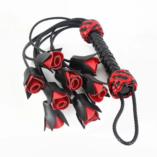 Chicote de Couro com Ponteira de Rosas - Imagem 2