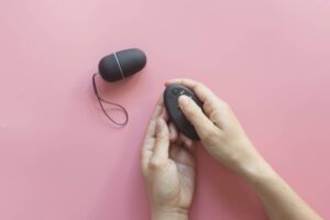 Brinquedos para Dominação à Distância prazer sob comando remoto