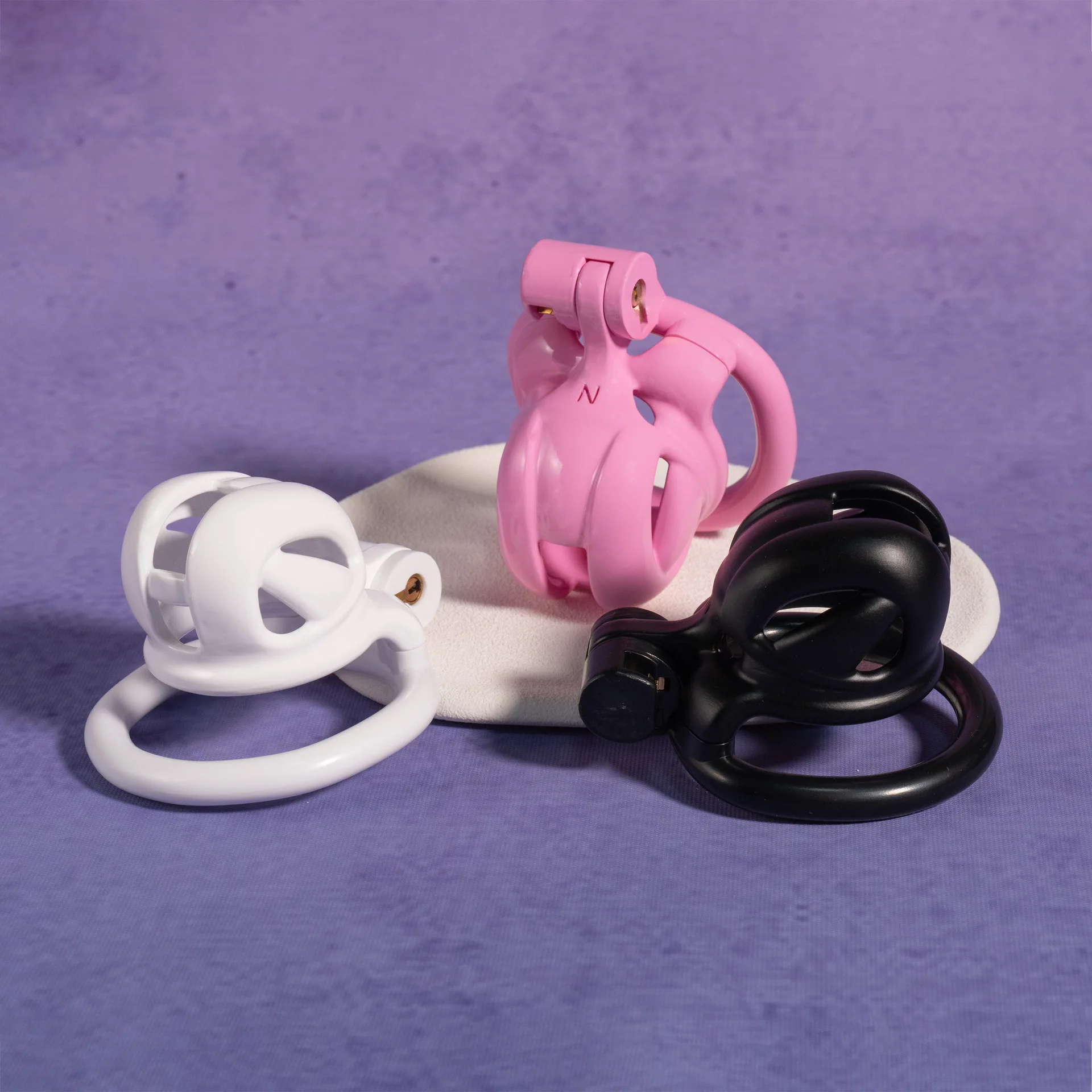 Gaiola de Castidade Mini Nub de Resina, Chastity Cage Sissy com 4 Anéis e Cadeado - Imagem 2