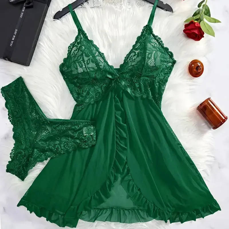 Conjunto de camisola babydoll de tule verde com renda floral e calcinha fio dental