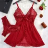 Conjunto de camisola babydoll de tule vermelha com renda floral e calcinha fio dental