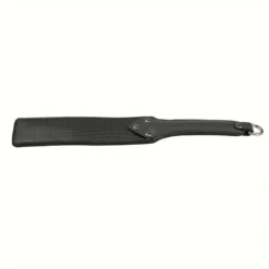 Paddle de spanking de couro sintético preto com pá texturizada, cabo rebitado e argola em D