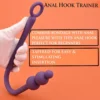 Anal hook bondage: gancho anal na mão mostrando a curva em U