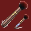 Vibrador Blush disfarçado de pincel de maquiagem